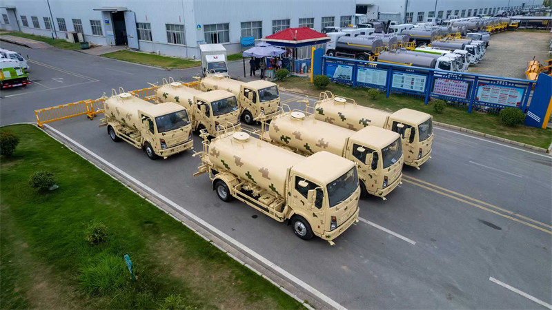 定制版東風(fēng)T17灑水車(chē)批量發(fā)車(chē)